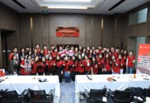 Hoạt động tham quan và tìm hiểu về tập đoàn Alphanam của sinh viên K62 Chương trình Kinh tế chính trị quốc tế